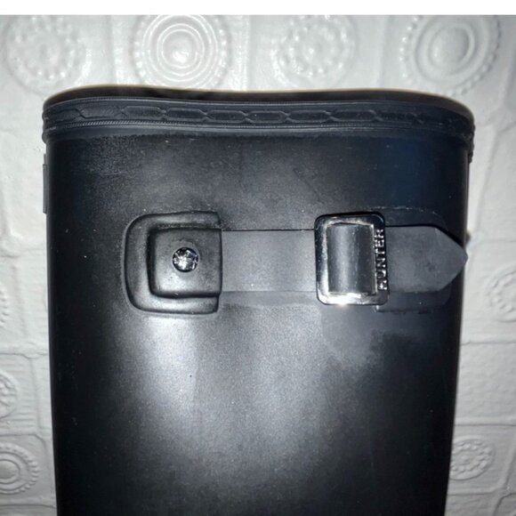 Hunter Refined Tall Rain Boots in Navy | Size 9 (US) - Picture 11 of 13